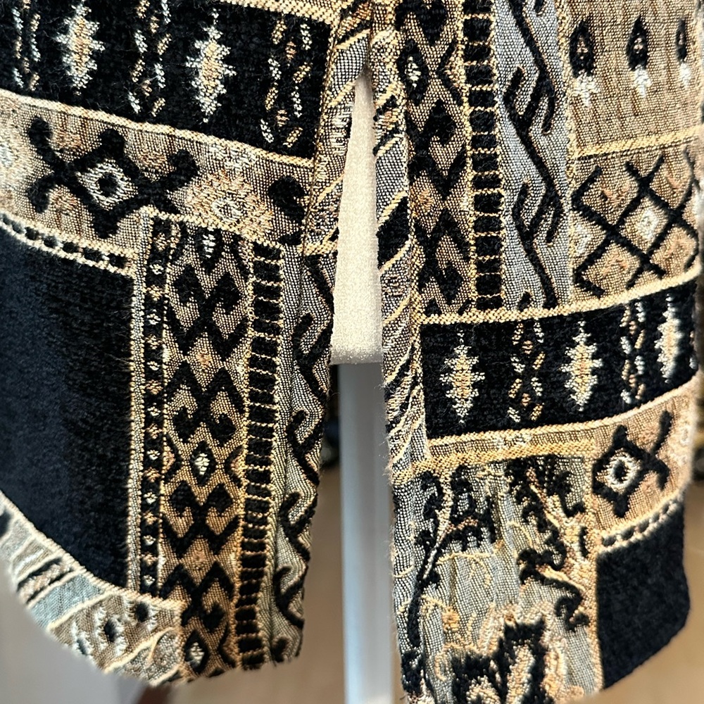 Painted Pony Patterned Tapestry Jacket - image 8